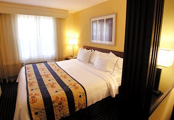 SpringHill Suites Williamsburg king suite