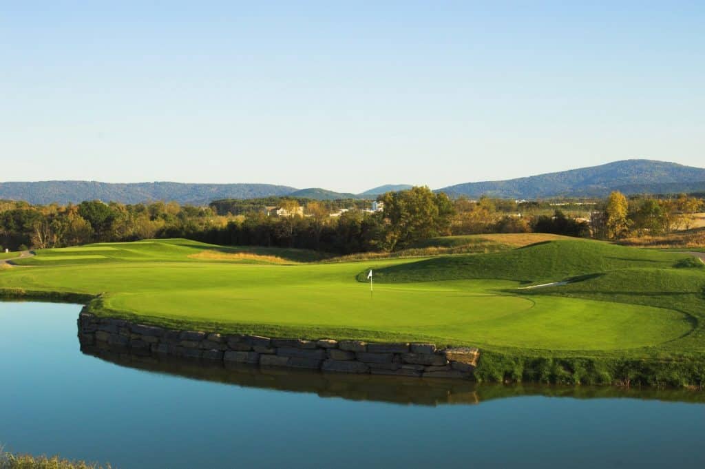 Shenandoah Valley Golf Vacation - Front Royal and Winchester Golf Packages 4 Blue Ridge Shadows Golf Club Lake View