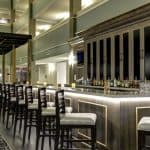 Lounge and bar at Embassy Suites Williamsburg Virginia