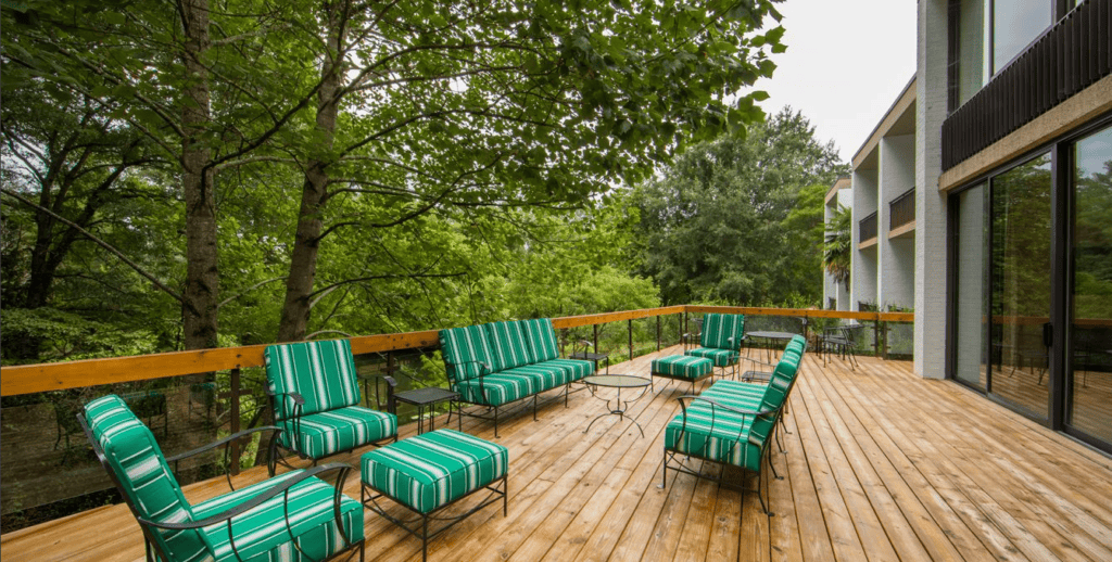 Griffin Hotel Outdoor Area